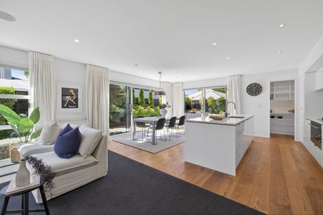 Photo of property in 212 Matsons Avenue, Papanui, Christchurch, 8053