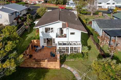 Photo of property in 51 Gordon Avenue, Forrest Hill, Auckland, 0620