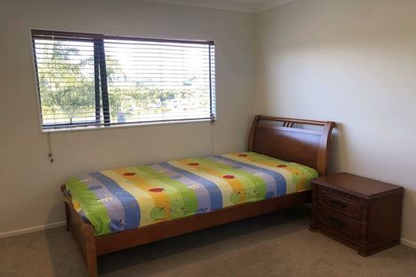 Photo of property in 37 Virginia Street, Henderson, Auckland, 0612