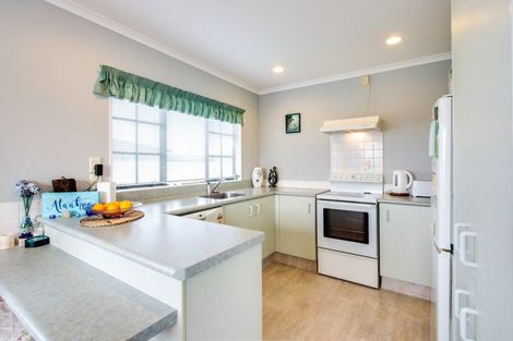 Photo of property in 1/2 Spriggs Crescent, Greenmeadows, Napier, 4112