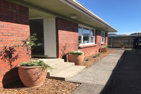 Photo of property in 2/328 Lake Road, Hauraki, Auckland, 0622