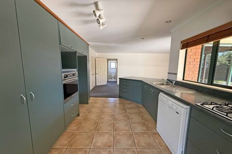 Photo of property in 85 Sandwich Road, St Andrews, Hamilton, 3200