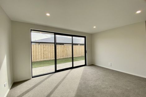 Photo of property in 14 Palmer Avenue, Glen Eden, Auckland, 0602