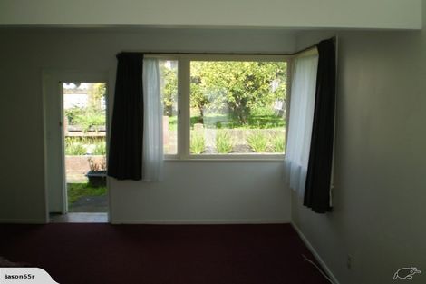 Photo of property in 16 Jamaica Place, Blockhouse Bay, Auckland, 0600