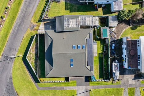 Photo of property in 2 Heaphy Road, Opunake, 4616