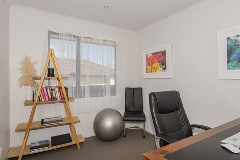 Photo of property in 35 North Crest Drive, Onerahi, Whangarei, 0110