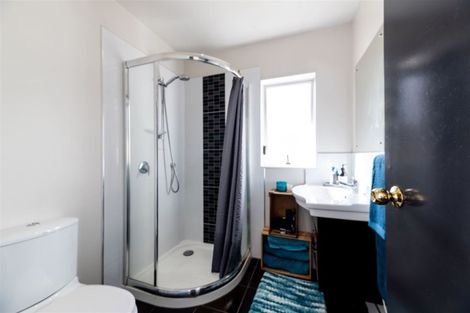 Photo of property in 8 Riverglade Parkway, Te Atatu South, Auckland, 0610