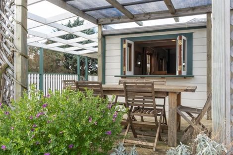 Photo of property in 16 New York Street, Martinborough, 5711