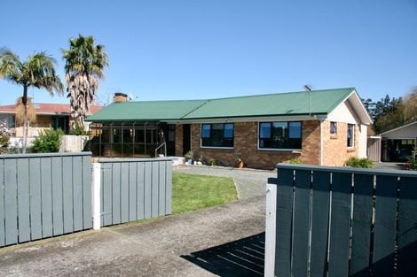 Photo of property in 70 Great South Road, Huntly, 3700