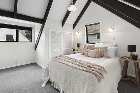 Photo of property in 108a Weka Street, Miramar, Wellington, 6022