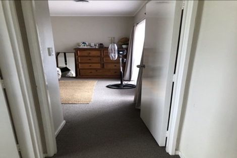 Photo of property in 61 Luton Avenue, Sunnyhills, Auckland, 2010