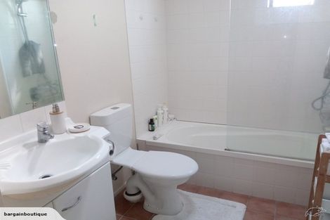 Photo of property in The Grange, 92/92 Bush Road, Albany, Auckland, 0632