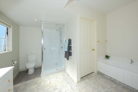 Photo of property in 233 Avonhead Road, Avonhead, Christchurch, 8042