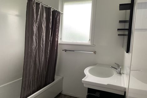 Photo of property in 15 Te Rangitautahanga Road, Turangi, 3334