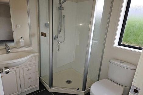 Photo of property in 9 Wairua Place, Pukekohe, 2120