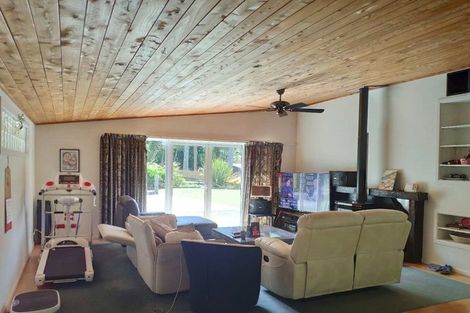 Photo of property in 32 Oraha Road, Huapai, Kumeu, 0892