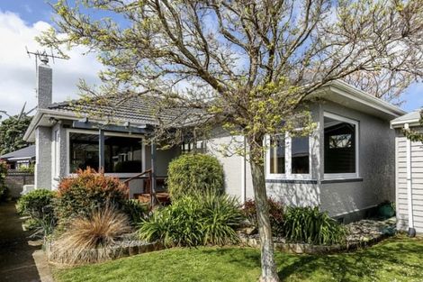 Photo of property in 153 Mangorei Road, Merrilands, New Plymouth, 4312