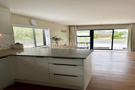 Photo of property in 2/4 Roseburn Place, Pakuranga, Auckland, 2010