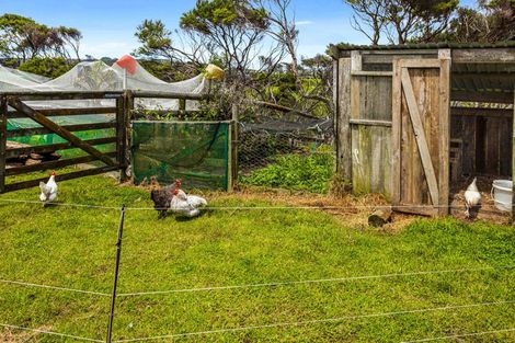 Photo of property in 376 Oaia Road, Muriwai, Waimauku, 0881