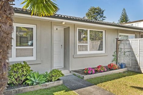 Photo of property in 1/10 Agincourt Street, Glenfield, Auckland, 0629