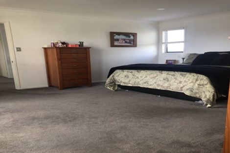 Photo of property in 79 Mt Lebanon Crescent, The Gardens, Auckland, 2105