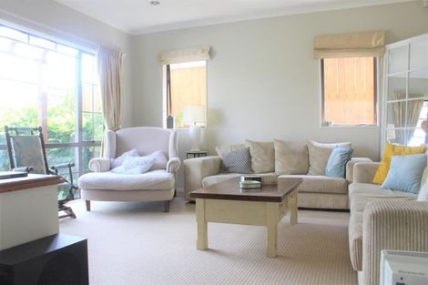 Photo of property in 36 Seresin Crescent, Flat Bush, Auckland, 2016