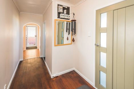 Photo of property in 10 Maire Street, Gonville, Whanganui, 4501