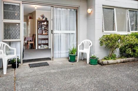 Photo of property in 4/767 Beach Road, Browns Bay, Auckland, 0630