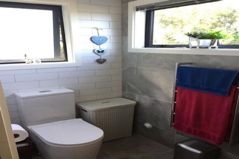 Photo of property in 51 Tainui Road, Titirangi, Auckland, 0604