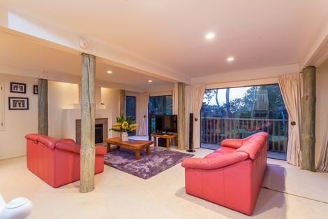 Photo of property in 39 Kohu Road, Titirangi, Auckland, 0604
