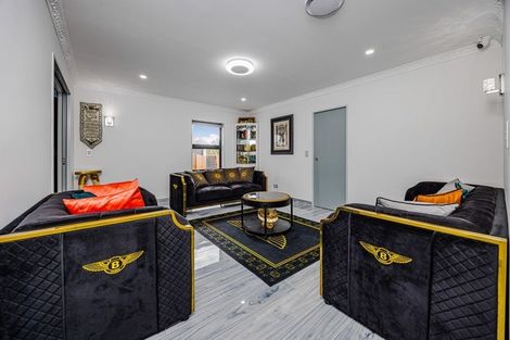 Photo of property in 29a Plumley Crescent, Mangere, Auckland, 2022