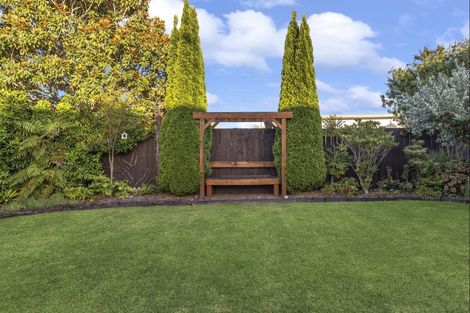 Photo of property in 2 Cooper Crescent, Cambridge, 3434