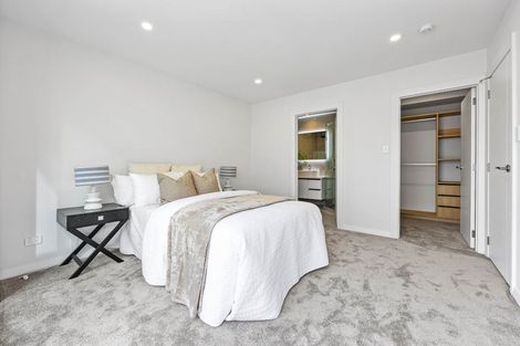 Photo of property in 40a The Esplanade, Eastern Beach, Auckland, 2012