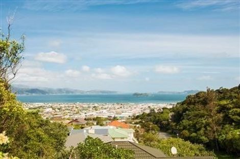 Photo of property in 74 Dowse Drive, Maungaraki, Lower Hutt, 5010