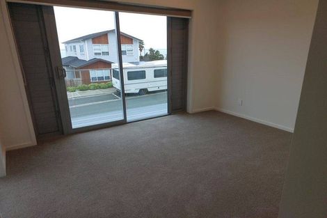 Photo of property in 19 Gunn Way, Hobsonville, Auckland, 0616