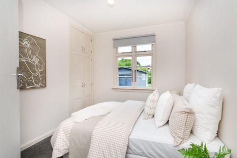 Photo of property in 32 Pahiatua Street, Hokowhitu, Palmerston North, 4410