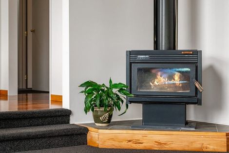 Photo of property in 40 Lonely Track Road, Redvale, Auckland, 0632