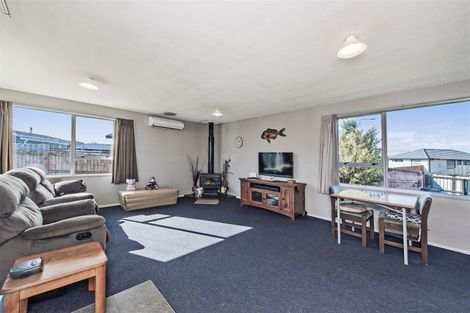 Photo of property in 13 Meon Street, Aranui, Christchurch, 8061