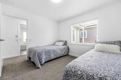 Photo of property in 15 Landmark Terrace, Orewa, 0931