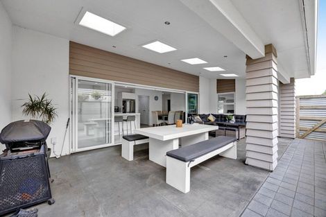 Photo of property in 16 Egmont Street, Patea, 4520