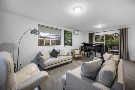Photo of property in 3/4 Frater Avenue, Milford, Auckland, 0620