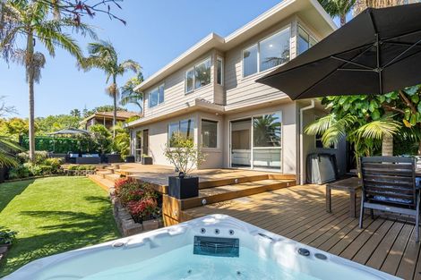 Photo of property in 8 Garden Lane, Torbay, Auckland, 0632