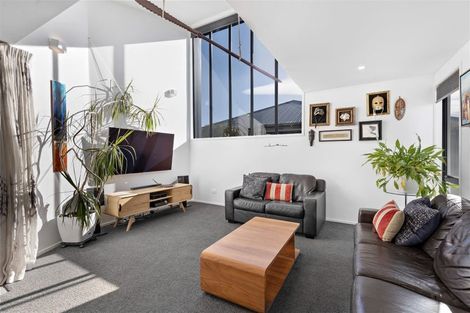 Photo of property in 27 Holiday Drive, Mairehau, Christchurch, 8052