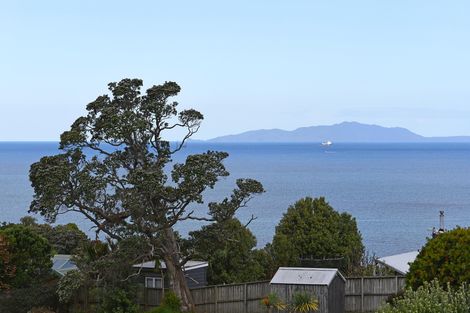 Photo of property in 10 Lax Crescent, Leigh, 0985