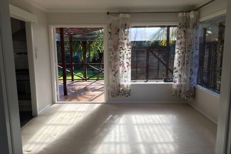 Photo of property in 12 Arahia Street, Northcote, Auckland, 0627
