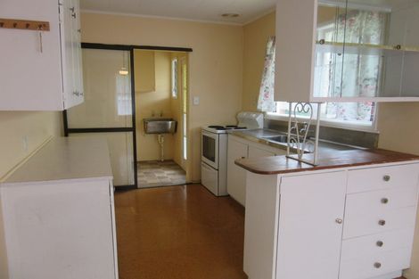 Photo of property in 14 Lindis Place, Mangere Bridge, Auckland, 2022