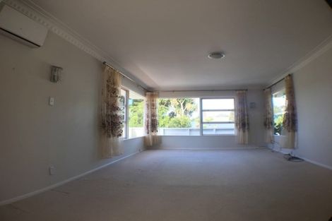 Photo of property in 12 Arahia Street, Northcote, Auckland, 0627