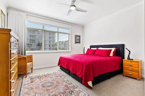 Photo of property in 77 Parkside Drive, Orewa, 0931