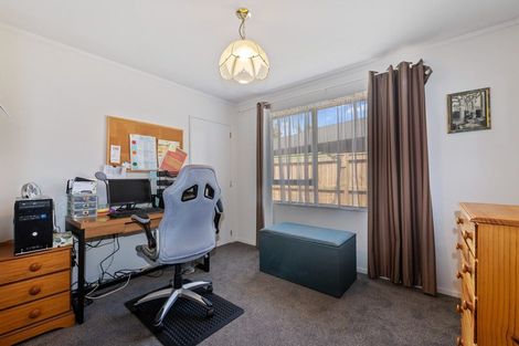 Photo of property in 11 Ashmore Place, Fairy Springs, Rotorua, 3015