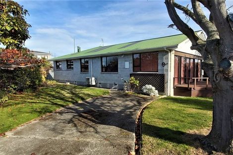 Photo of property in 27 Waitikiri Drive, Parklands, Christchurch, 8083